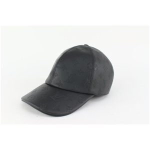 Louis Vuitton® Monogram Shadow Cap Black. Size 58 en 2023